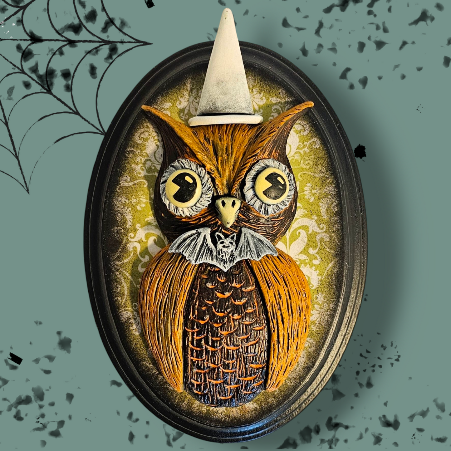 Retro Halloween Owl Plaque