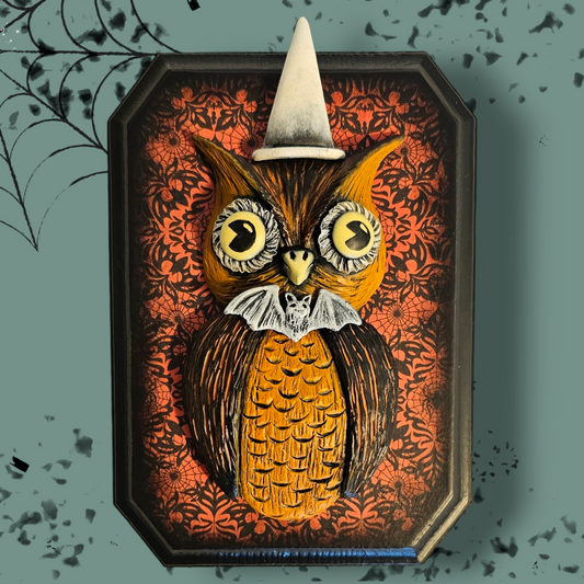 Retro Halloween Owl Plaque